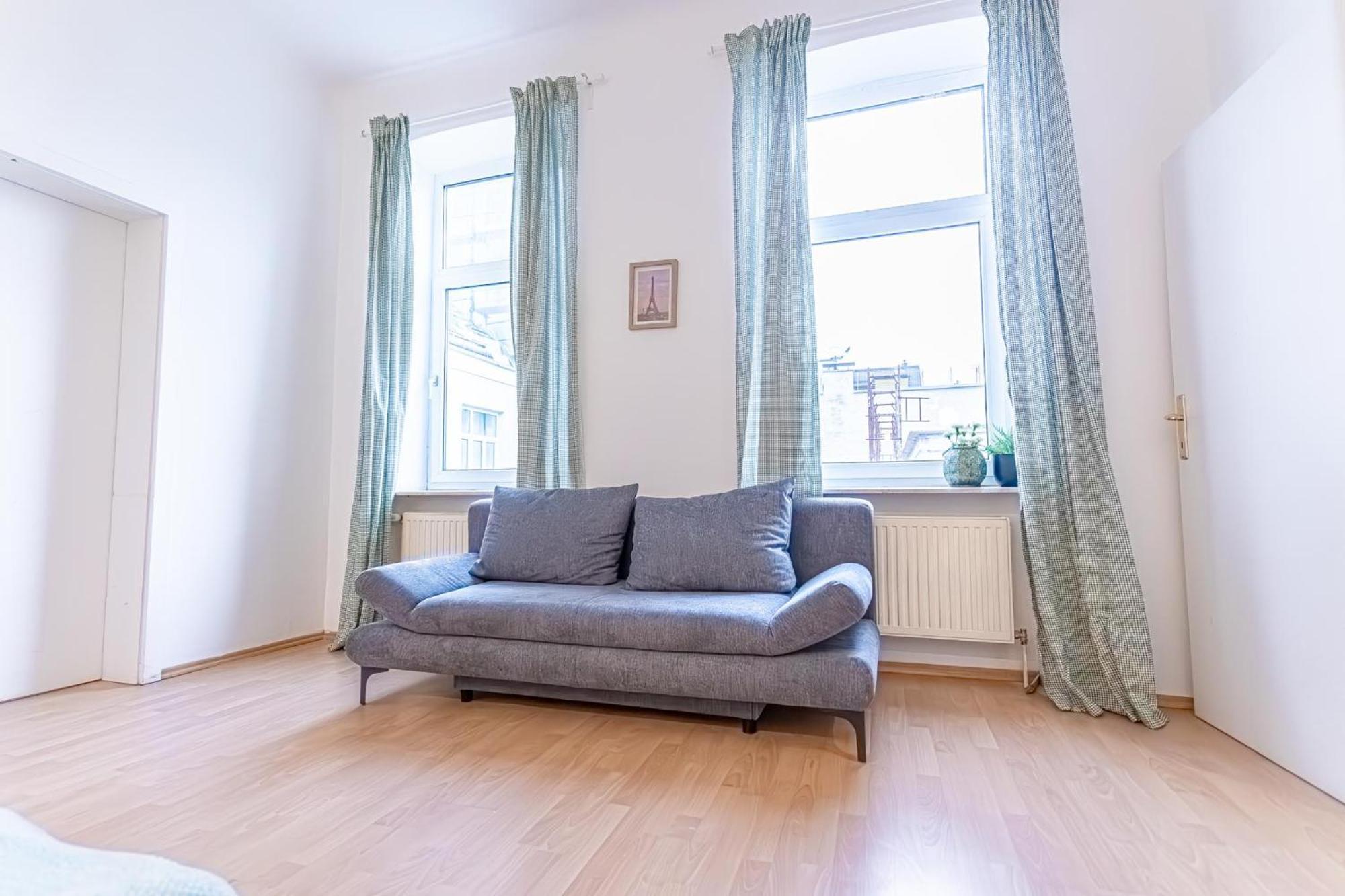 Apartment Beautiful 2br Near Bahnhof Meidling Vienna