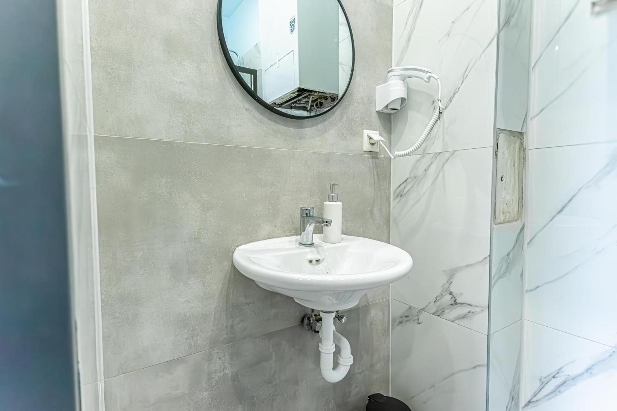 Apartment Beautiful 2br Near Bahnhof Meidling Vienna