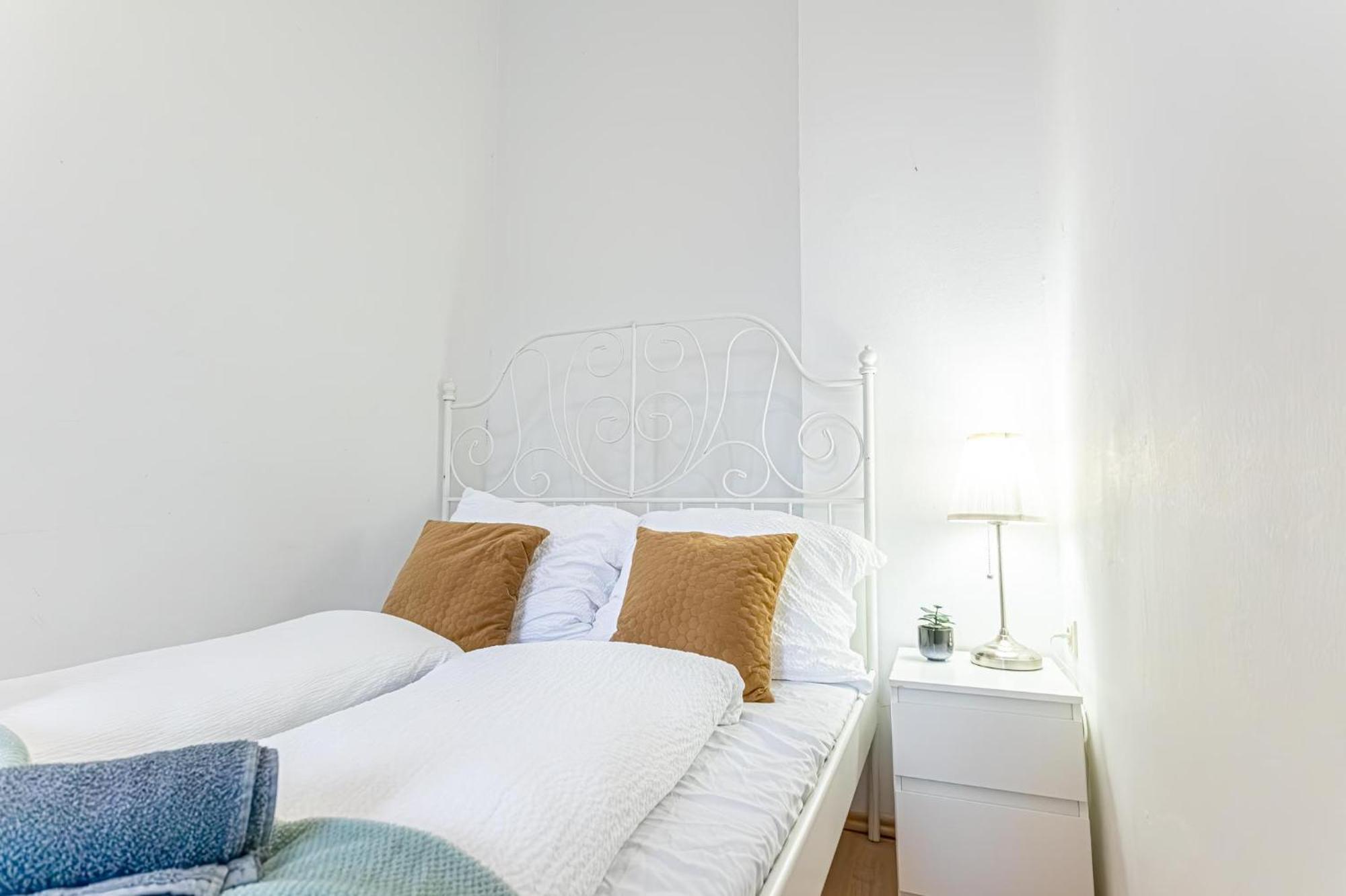 Beautiful 2br Near Bahnhof Meidling Appartement *